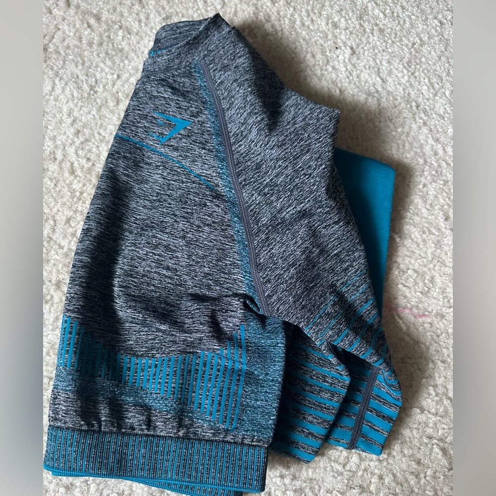 Gymshark top size medium